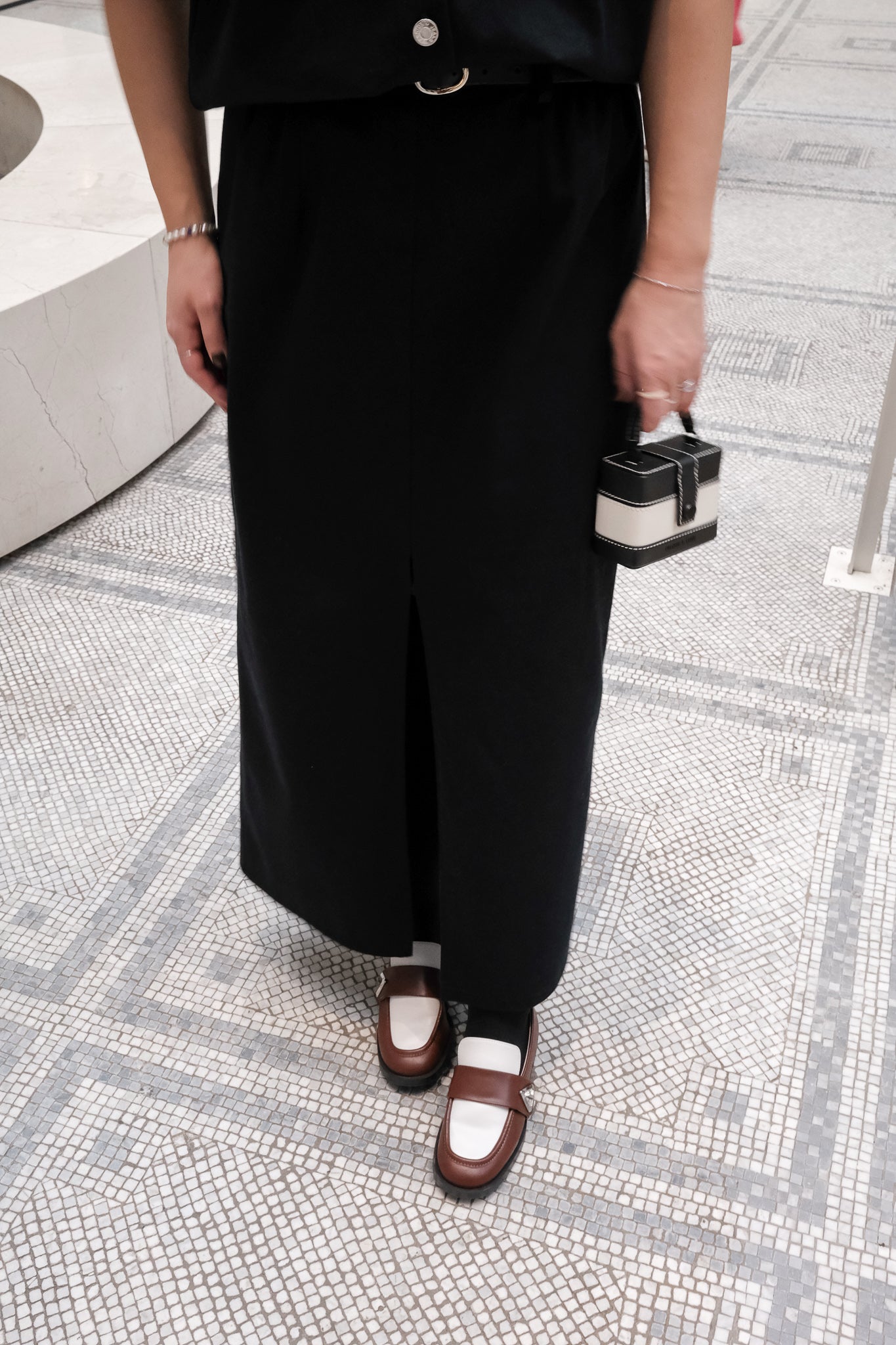 Maxi skirt with center slit - Black denim – Mimz