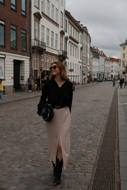 Maxi skirt with central slit - Beige